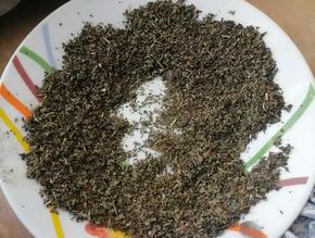 Задържаха наркодилъри с над 100 грама „чай за пушене“