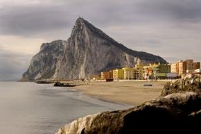 Гибралтар и Испания влязоха в спор за "нарушение на суверенитета"