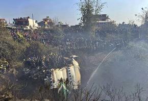 Всички 72 души на борда са загинали при самолетната катастрофа в Непал