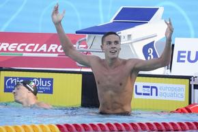 Румънският плувец Давид Попович беше определен за Спортист на Балканите за 2022 г., Александър Везенков е осми