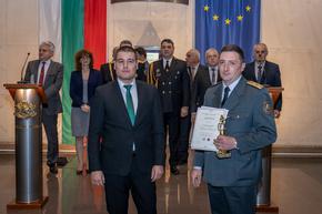 Инспектор Галин Георгиев от Велики Преслав е отличен в конкурса „Пожарникар на годината“