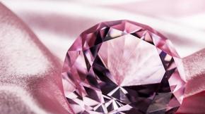 Учени разкриха защо розовите диаманти са толкова редки