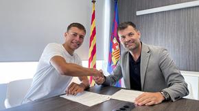 Юноша на "Славия" подписа договор с "Барселона"