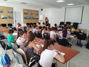 Горските педагози от Шумен с нов урок за деца по книжката „Дърветата в България“