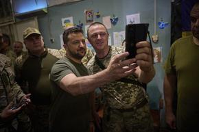 Володимир Зеленски се срещна с украински военнослужещи в Запорожка област