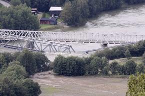 Железопътен мост се срути в Югоизточна Норвегия след проливните дъждове миналата седмица