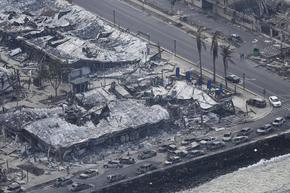 Сателитни изображения, заснети преди и след пожара, показват разрухата на хавайския остров Мауи