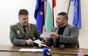 Военният университет и ДП ”Кабиюк” с договор за обучение на курсантите по конна езда