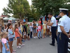 Над 40 деца участваха в открит урок по пътна безопасност в Градската градина на Шумен