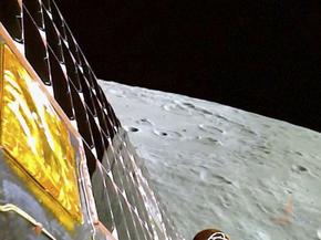 Индийският луноход измина 8 метра на Луната