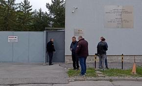 Служители от следствения арест в Шумен искат промяна на 12-часовия режим на работа