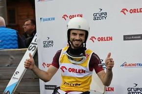 Владимир Зографски продължава силното си представяне в Гран при веригата по летен ски скок