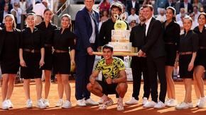 Алкарас стигна финала в Мадрид с огромна торта за ЧРД и VIP-аплодисменти