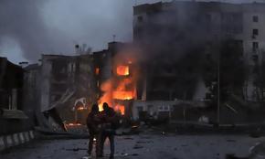 Експлозии разтърсиха Киев, убити и ранени при руски среднощни удари