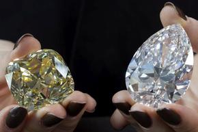 Продадоха на търг два от най-големите диаманти в света