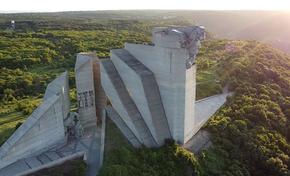 Близо 50% ръст на туристите, посетили Мемориален комплекс „Създатели на българската държава“