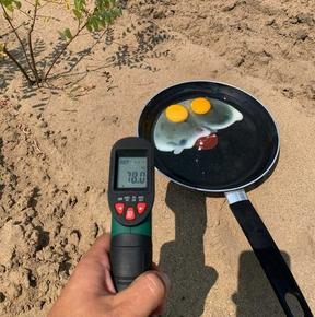 Румънец изпържи яйца на пясък и слънце, отчете 78 градуса