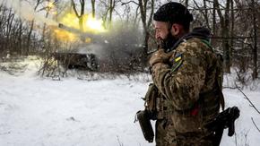 Киев: Сраженията в и около Бахмут продължават, нови руски атаки и в Маринка