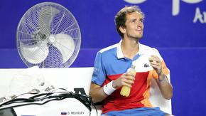 Мъжкият тенис взе мерки срещу Русия, но оставя Медведев и останалите в турнирите
