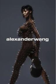 Наоми Кембъл блесна гола за кампания на "Alexander Wang"