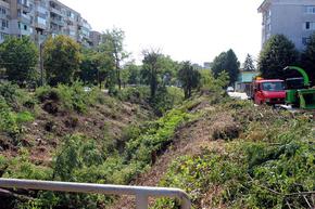 Общината започна подготовката за покриване на река Енчова и разширението на ул. „Марица“
