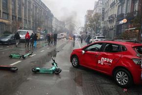 Погром в Брюксел от футболни фенове, полицията извади водни оръдия и сълзотворен газ