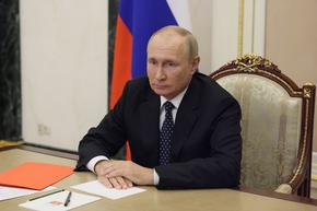 Путин подписа поправки в НК: 10 г. затвор за отказ от бойни действия и 15 г. за дезертьорство