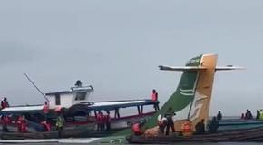 Самолет падна в езерото Виктория в Танзания, спасиха 15 пътници