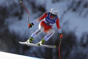 Швейцарката Ясмин Флюри спечели световната титла в спускането