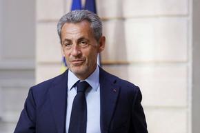 Срещу бившия френски президент Саркози бяха повдигнати обвинения във връзка с либийска афера