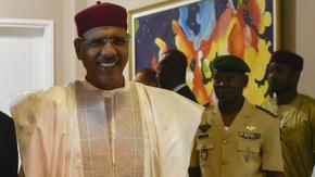 Военният режим в Нигер ще съди сваления президент за държавна измяна