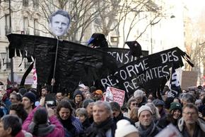 Над 1,2 млн. французи дефилираха срещу идеята на Макрон да ги пенсионира на 64 години