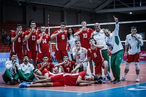 България победи Бразилия и се класира за четвъртфиналите на Световното по волейбол за юноши до 19 години