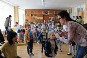 Служители на горското стопанство в Нови пазар изнесоха открит урок в ДГ "Китка"