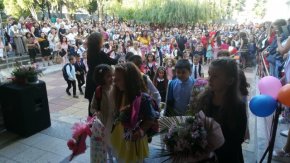 Училищният звънец в Община Велики Преслав събра над хиляда ученици