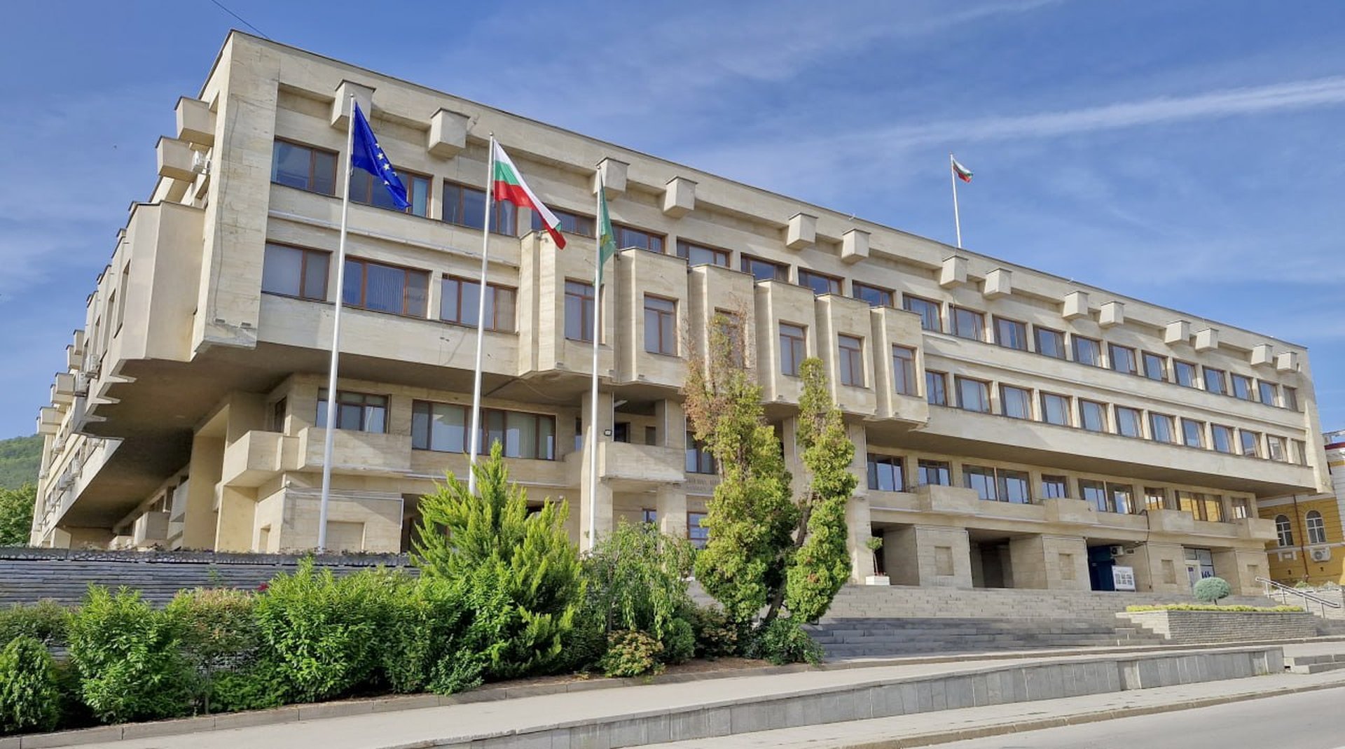 Общината дава 865 хил. евро за спешни ремонти по улиците на Шумен