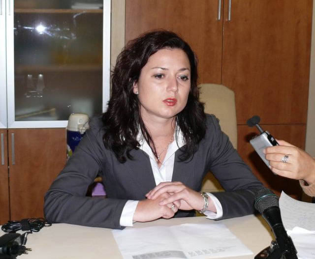 Председателят на ОИК-Шумен Гергана Великова