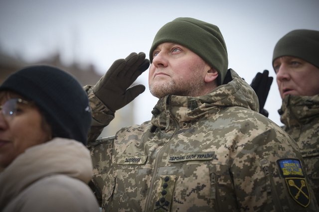 Главнокомандващият въоръжените сили на Украйна ген. Валерий Залужни по време на възпоменателно събитие в Киев, посветено на първата годишнина от руско-украинската война, 24 февруари 2023 г. Снимка: АП