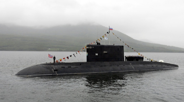 Една от дизеловите подводници в руския флот от клас Kilo.