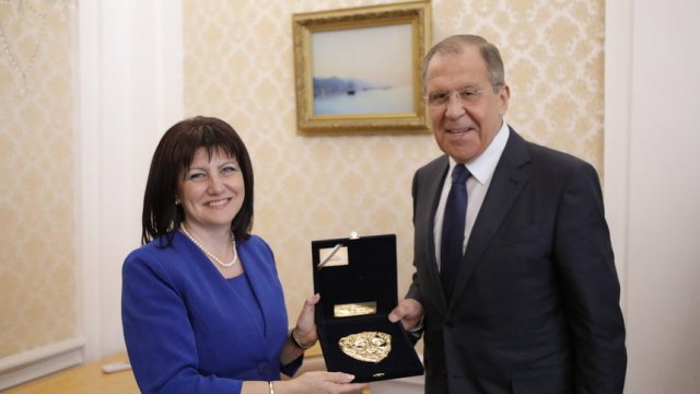 Цвета Караянчева и министъра на външните работи на Русия Сергей Лавров. © Народно събрание