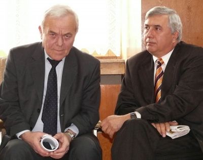 Хр. Христов /вляво/