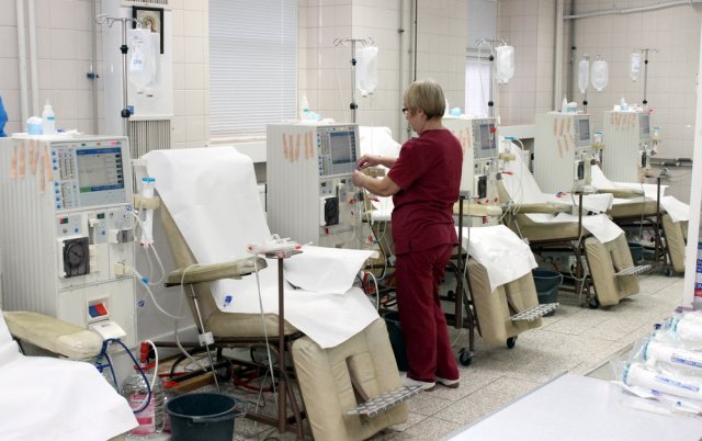 Отделението по хемодиализа ще замени 1/3 от старите си апарати