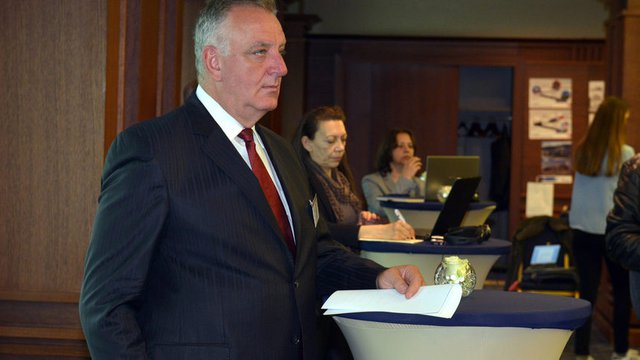 Антимонополната комисия запечата офиса на петролната и газова асоциация