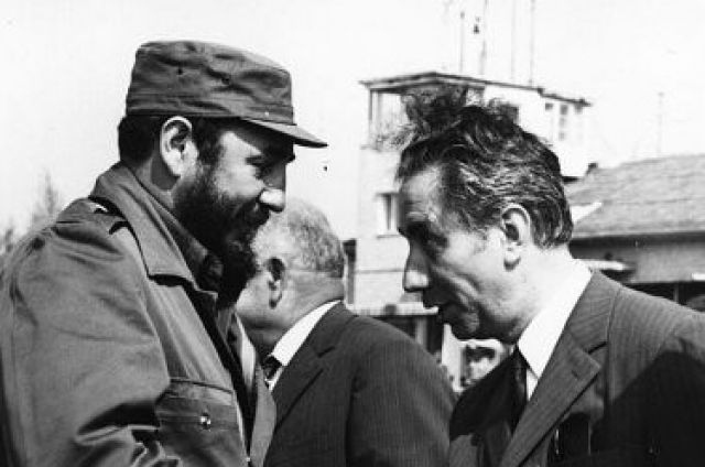 Посрещане на Кастро на летище Варна през м. май 1972 г.
