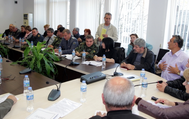 Днес доклад за готовността на Община Шумен за зимния период представи на заседание на Областния щаб за бедствия Красимир Косев, гл. специалист в общината