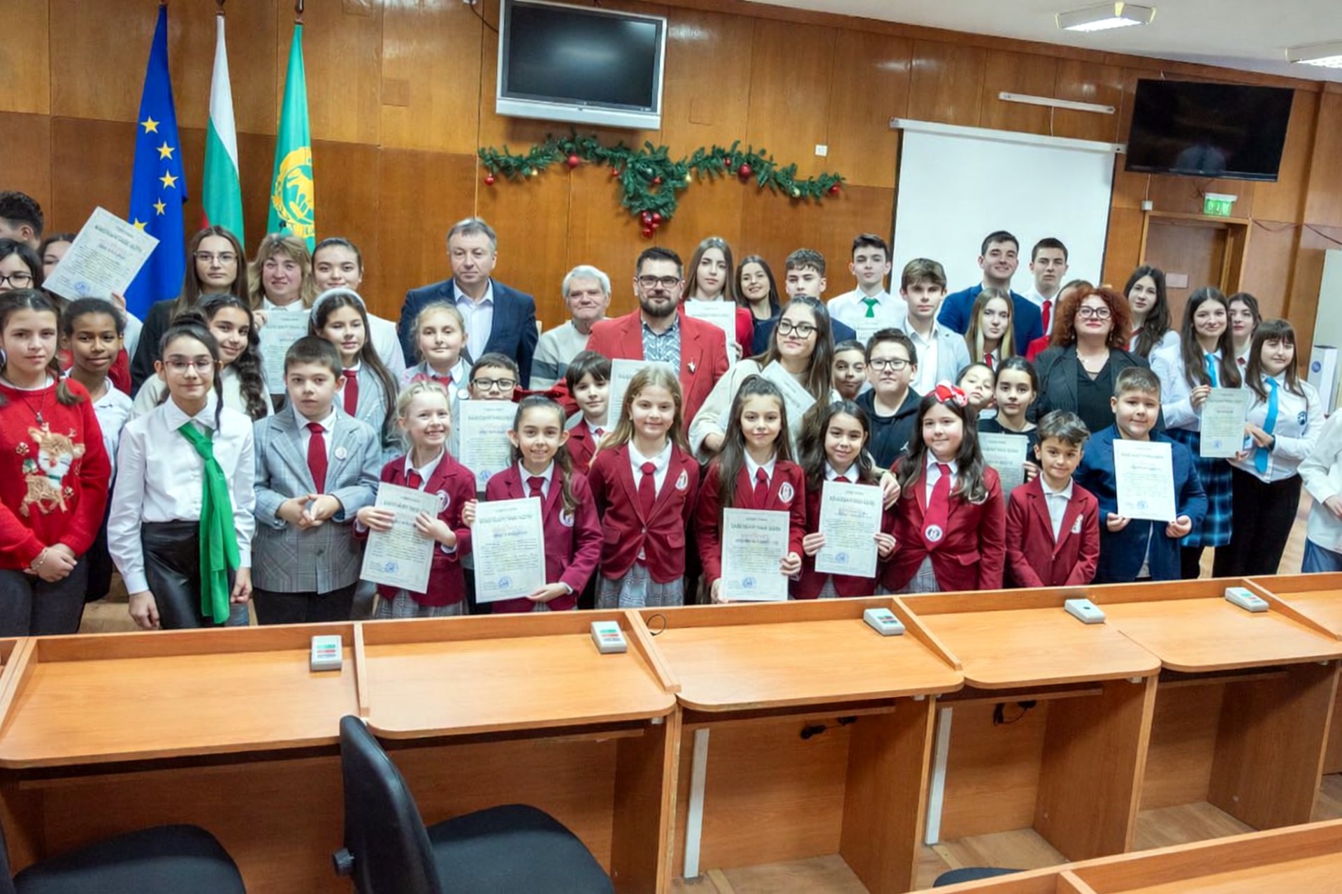 Отличиха над 200 талантливи деца от Шумен