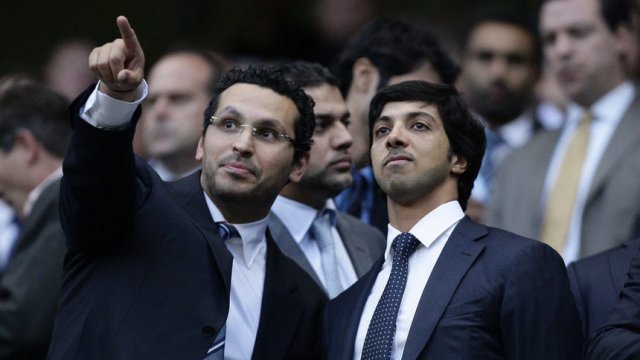Собственикът на "Манчестър сити" шейх Мансур (вдясно).  © Associated Press