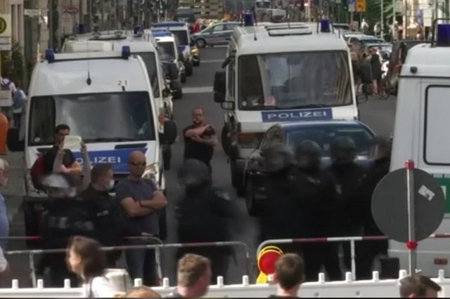 Снимка стопкадър фейсбук