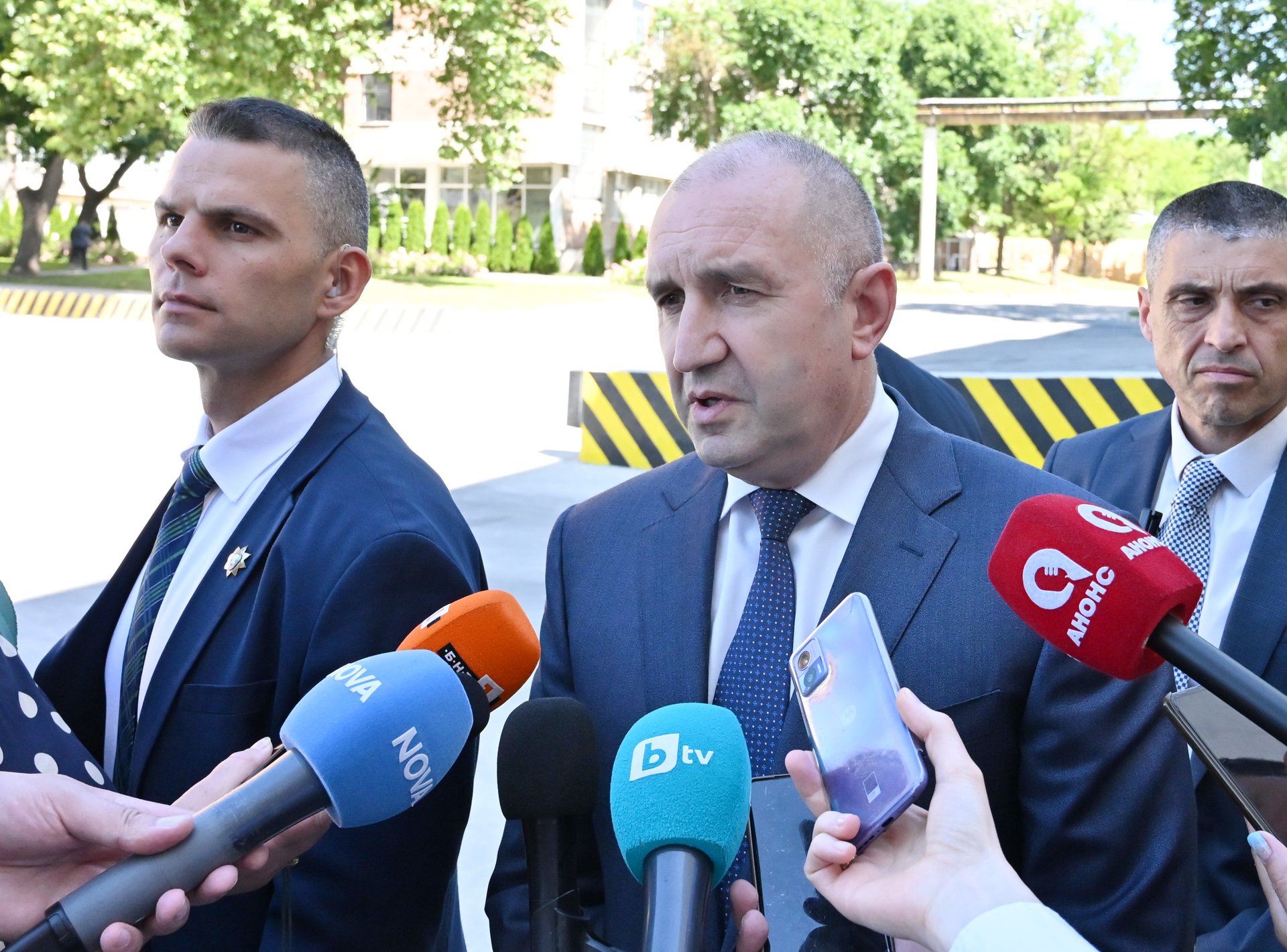 Румен Радев в Шумен: Ситуацията с бюджета е сложна, пари в хазната няма