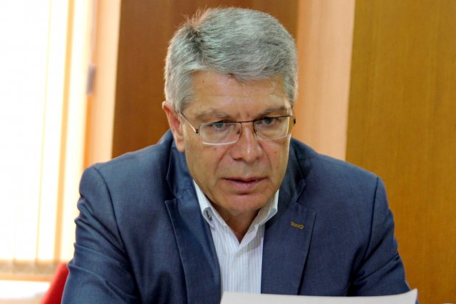 Зам.-кметът по обрзование Найден Косев